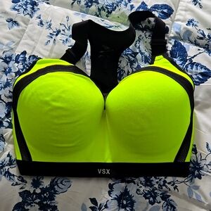 Victoria's Secret Sports Bra EUC